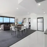 Circle On Cavill High Floor 1 Bedroom Apartment