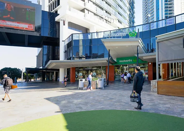 Circle On Cavill High Floor 1 Bedroom Apartment