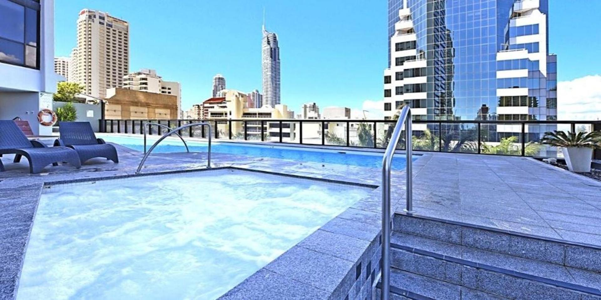 Circle On Cavill High Floor 1 Bedroom Gold Coast