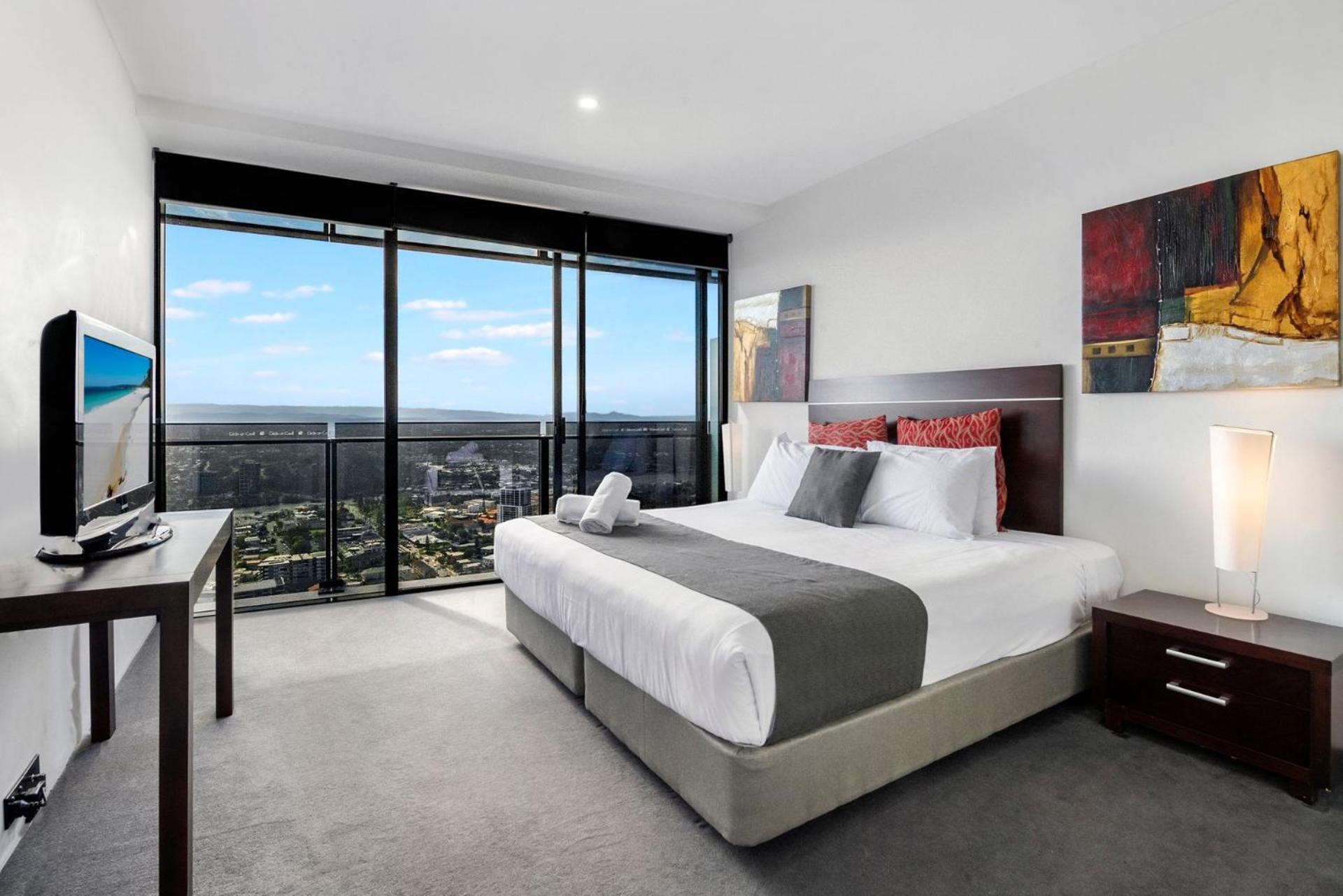 Apartment Circle On Cavill High Floor 1 Bedroom