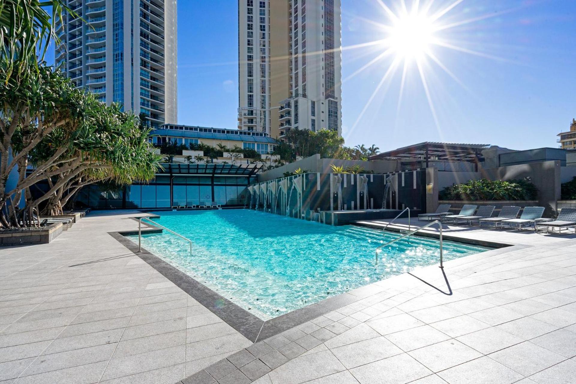 Circle On Cavill High Floor 1 Bedroom * Gold Coast